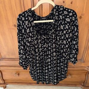 Karen Kane Black and White Tunic Top